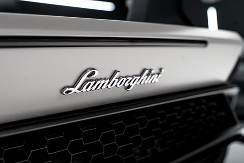 Lamborghini Superlegera blanche-54