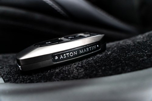 Aston Martin Vantage 2025 noire mate-73