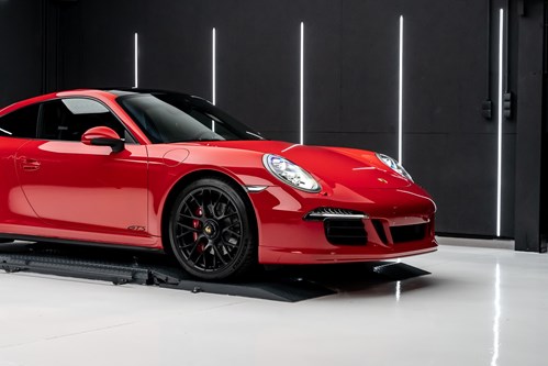 Porsche 911 Carrera GTS Rouge phase 1-73