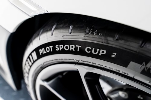 Porsche GT3 creme-68