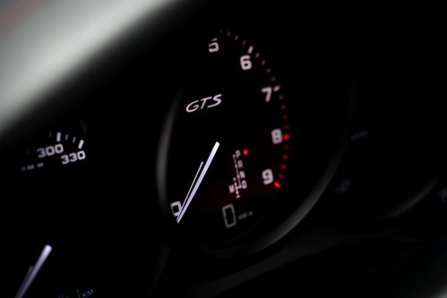 Porsche 911 Carrera GTS Rouge phase 1-49