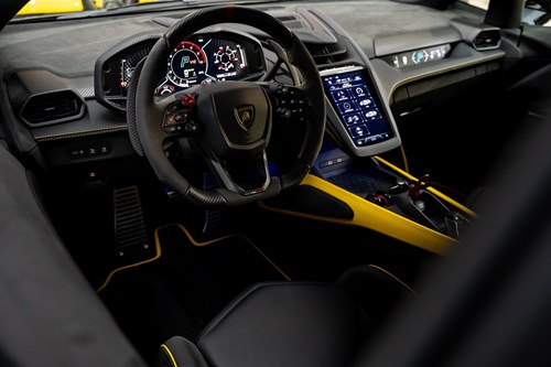 Lamborghini Revuelto jaune-52-2