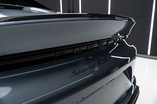 porsche-gt4-rs-gris-bleu-52