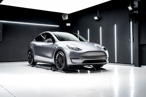 Tesla Model Y gris mate-107