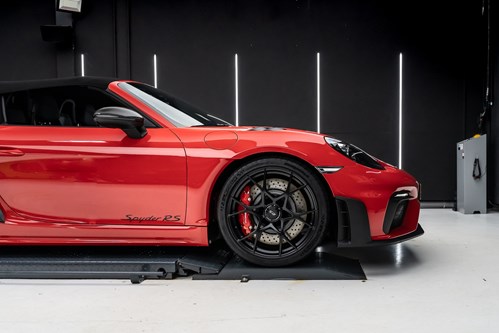 Porsche Spyder RS rouge-50