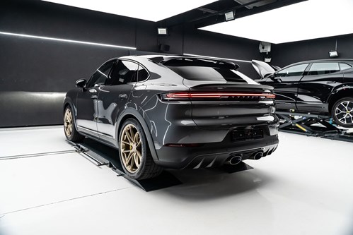 Porsche Cayenne Turbo gris foncé-124