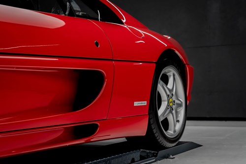 Ferrari 355 Berlinetta (20)