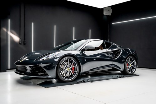 Lotus-emira-first-edition-092