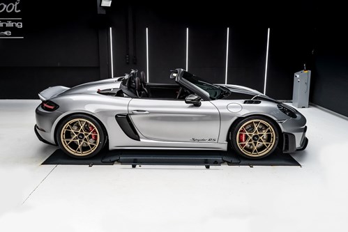 Porsche Spyder RS grise-84