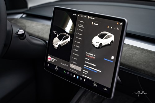 Tesla Model Y gris mate-091