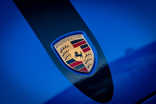 Porsche Carrera 4 bleue-176