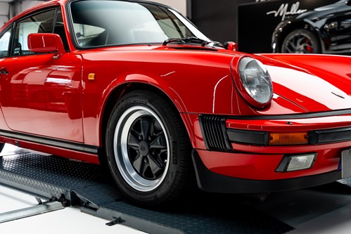 Porsche Carrera 3.2-49