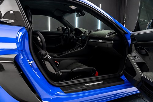 Porsche GT4 RS bleue jantes noires-23