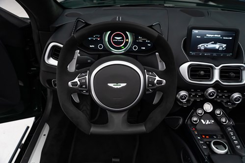 Aston Martin Vantage verte et blance V12-115