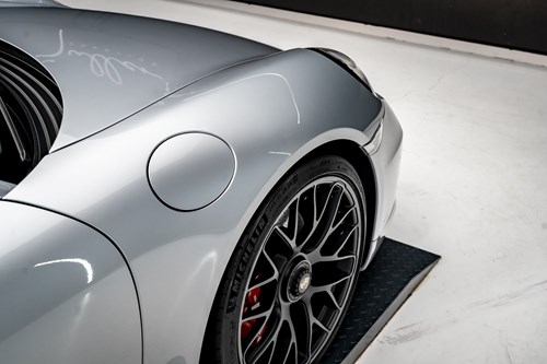 Porsche Carrera GTS grise-59