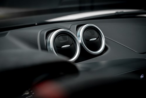 Lotus Evora blanche-132