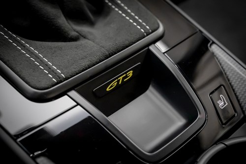 Porsche GT3 creme-20