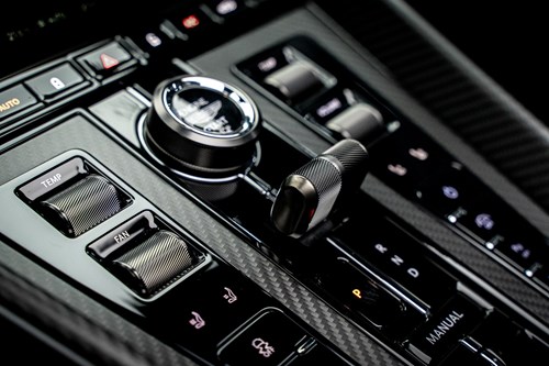 Aston Martin DB12-078