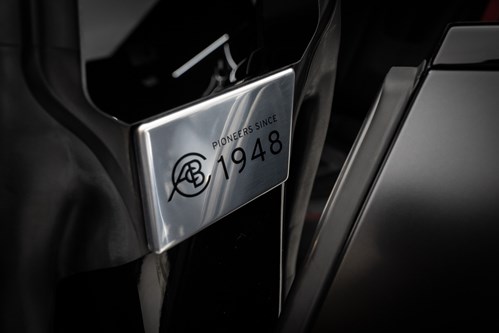 Lotus Eletre noire-080