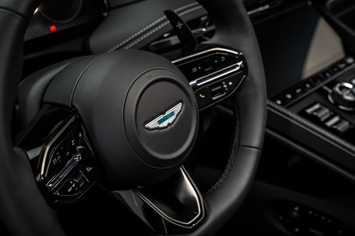 Aston Martin DB12-112