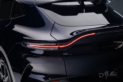 aston-martin-dbx-bleue-134