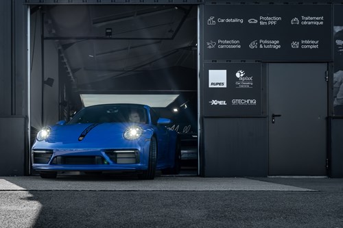 Porsche Carrera 4 bleue-186
