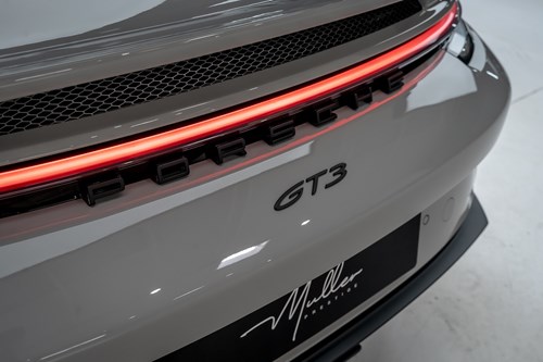 Porsche GT3 creme-24