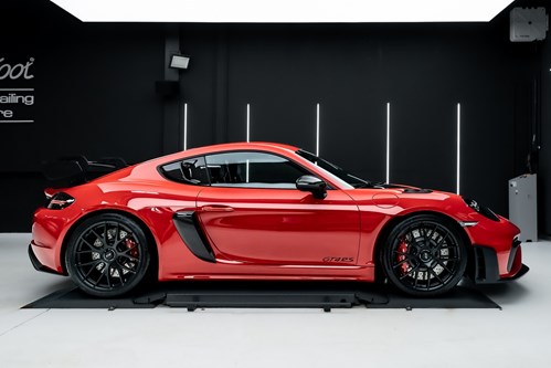 Porsche GT4 RS rouge-58