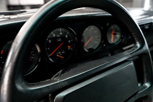 Porsche 930 turbo bleue-62