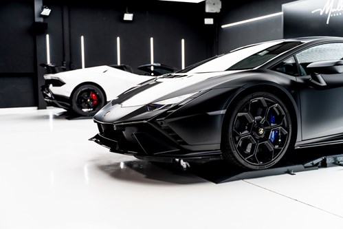 Lamborghini Huracan noire -055