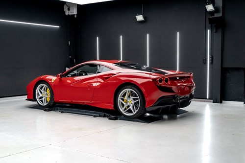 Ferrari F8 Tributo-063