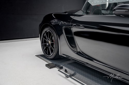 Porsche 718 Boxter GTS-160