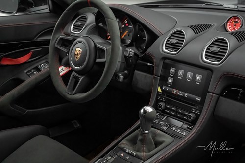 Porsche-gt4-718-muller-car-detailing-14