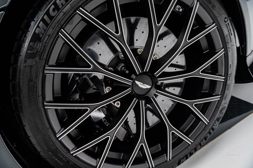 Aston Martin Vantage V12-289