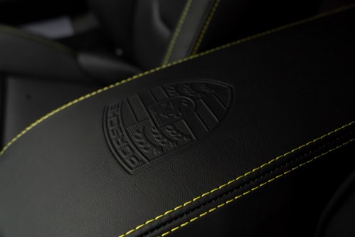 Porsche 911 Turbo noire mate-101