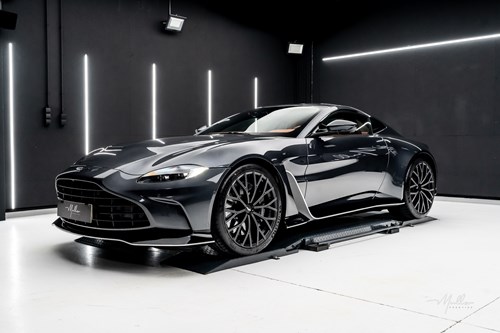Aston Martin Vantage V12-251