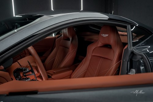 Aston Martin Vantage V12-238