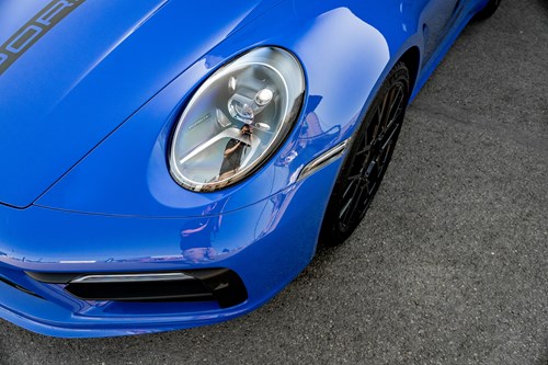 Porsche Carrera 4 bleue-152