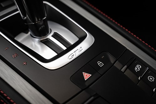 Porsche GT4 grise-bleue-081