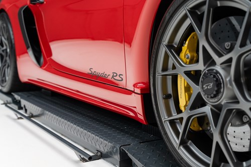 Porsche Spyder RS Rouge-8