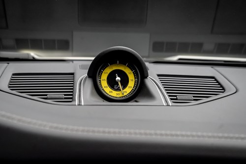 Porsche GT3 creme-06