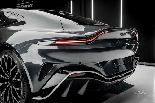 Aston Martin Vantage V12-262