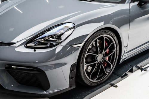 Porsche GT4 grise-bleue-095