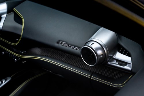 Ferrari F8 Spider Jaune-54