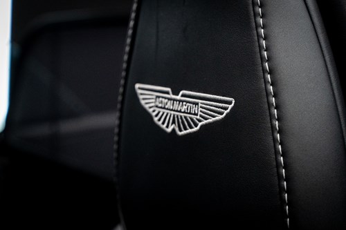 Aston Martin DB12-080