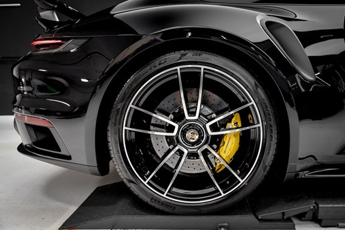 Porsche 911 Turbo S noire-80