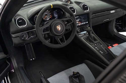 Porsche 718 GT4 RS-003