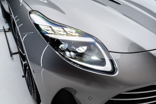 Aston Martin DB12-067