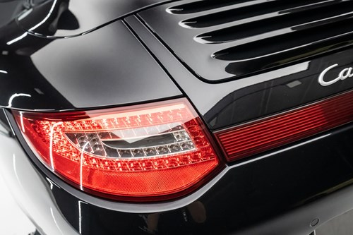Porsche Carrera 4s noire-46