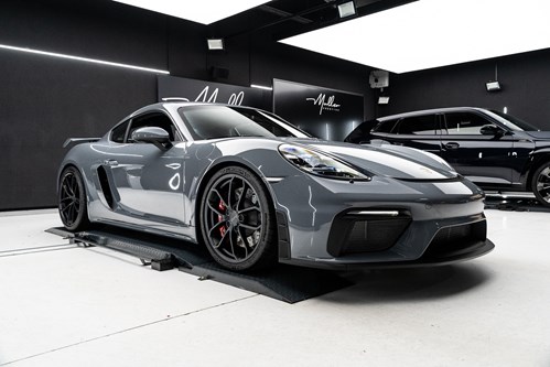 Porsche GT4 grise-bleue-056